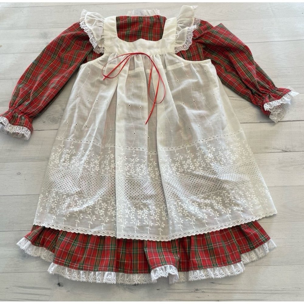 Vintage girls plaid dress with white overlay‎
